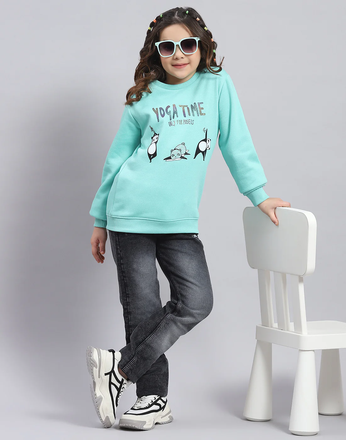 Girls Turquoise Blue Printed Round Neck Full Sleeve Sweatshirt - Image 2