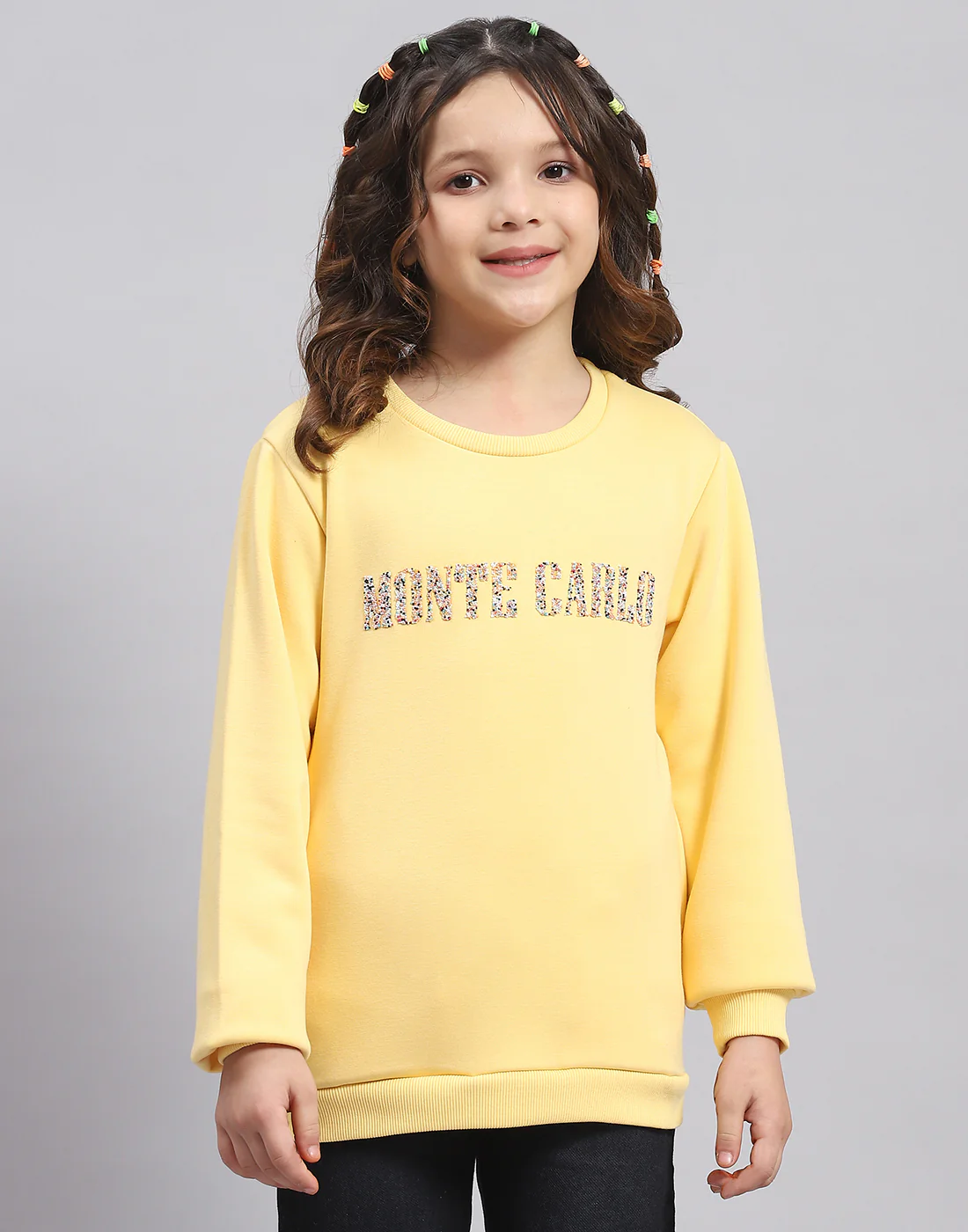 Girls Yellow Embellished Round Neck Full Sleeve Sweatshirt - Image 3