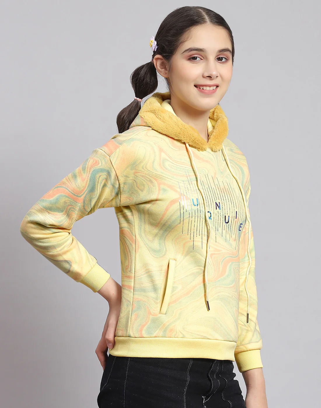 Girls Yellow Printed Hooded Full Sleeve Sweatshirt - Image 4
