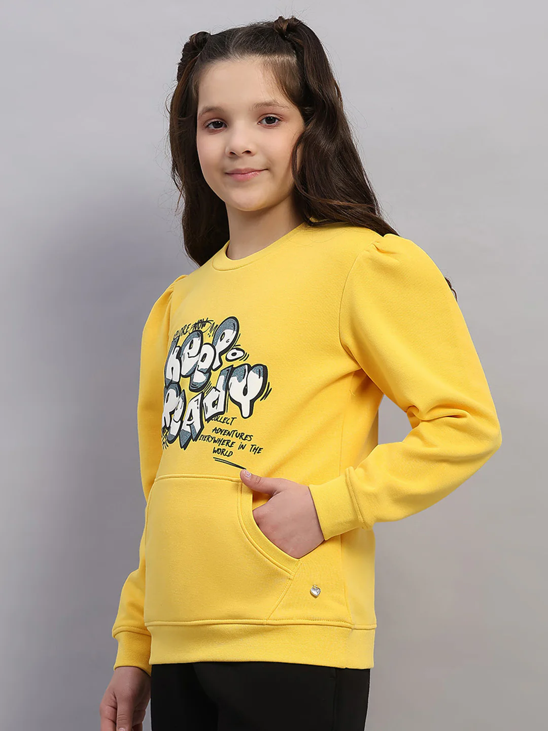 Girls Yellow Printed Round Neck Full Sleeve Sweatshirt - Image 3