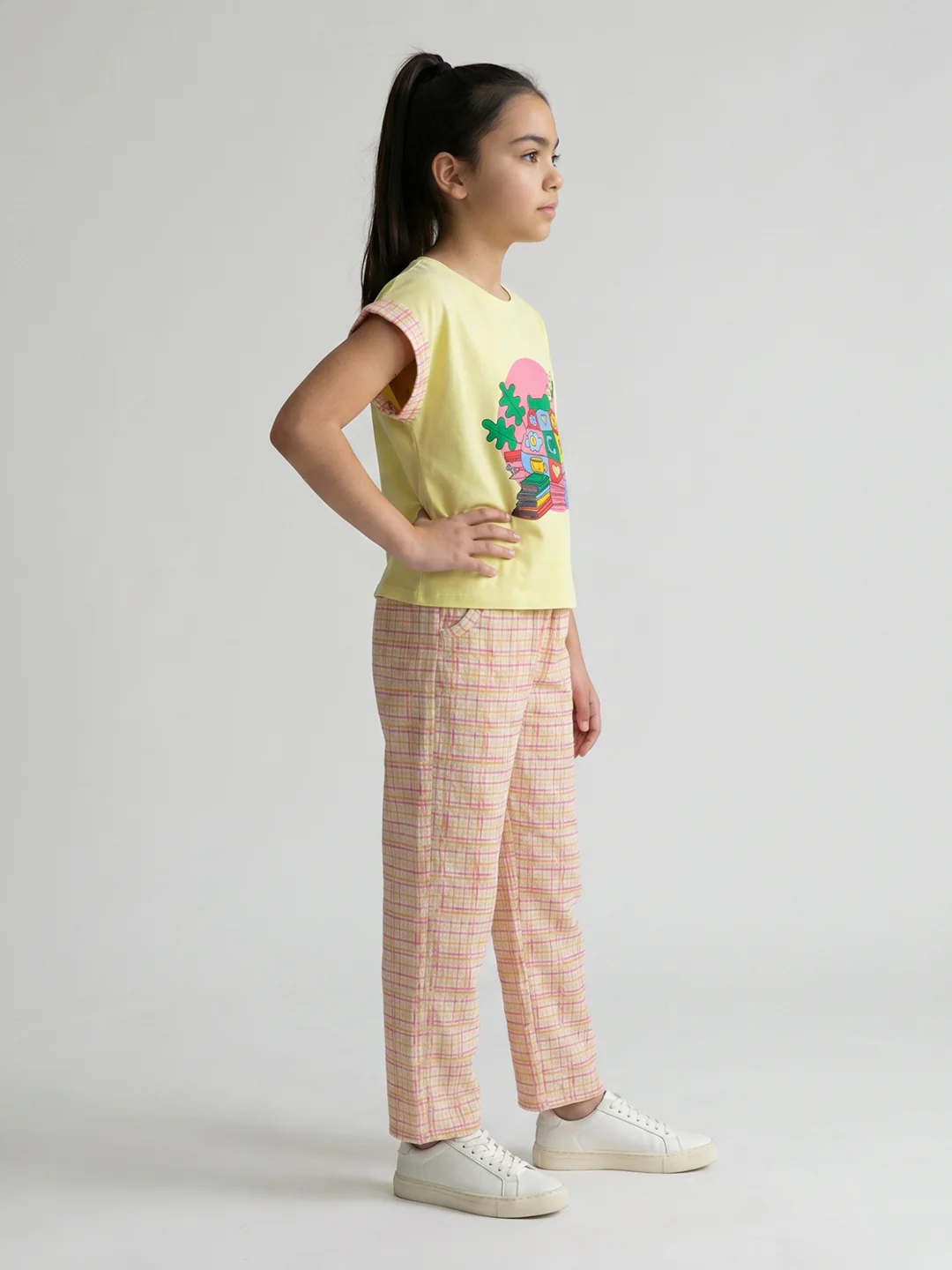 Girls Yellow Printed Round Neck Half Sleeve Lower Set - Image 2