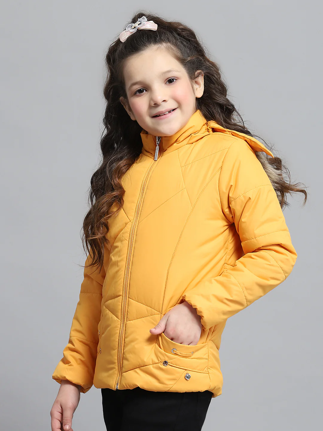 Girls Yellow Solid Hooded Full Sleeve Jacket - Image 3