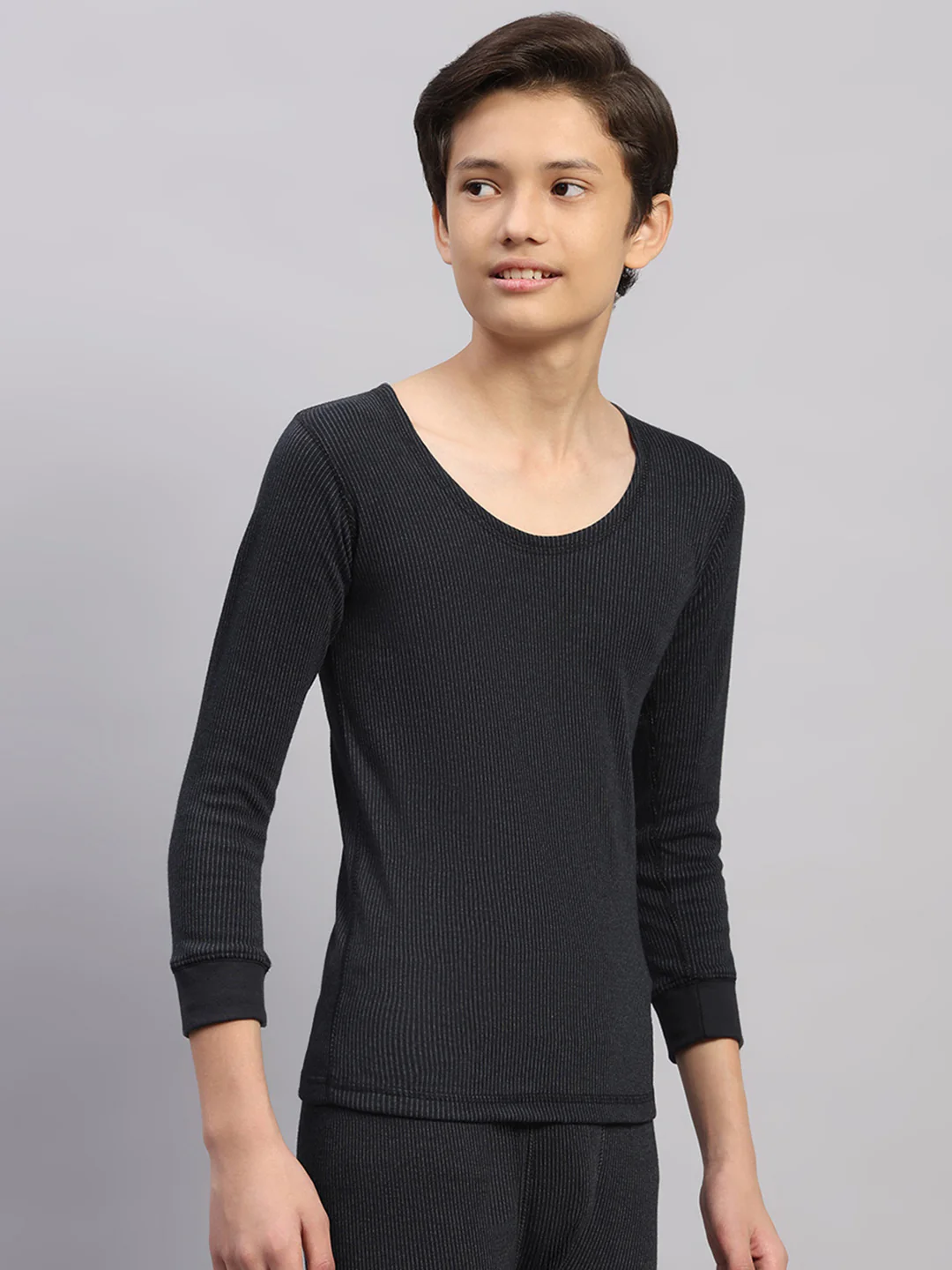 Kids Black Solid Round Neck Full Sleeve Thermal Vest - Image 4