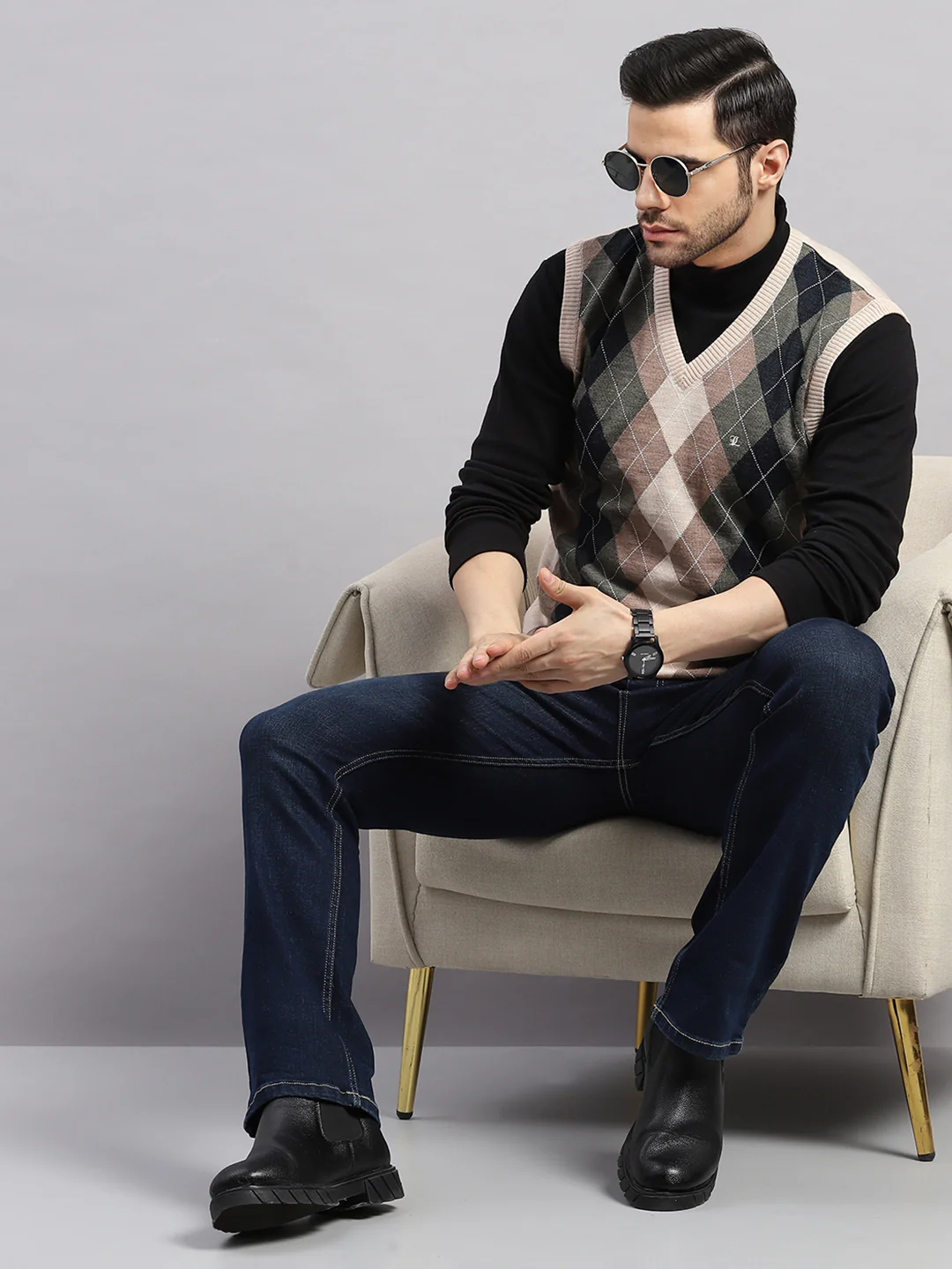 Luxuria Men Beige Printed V Neck Sleeveless Sweater - Image 2