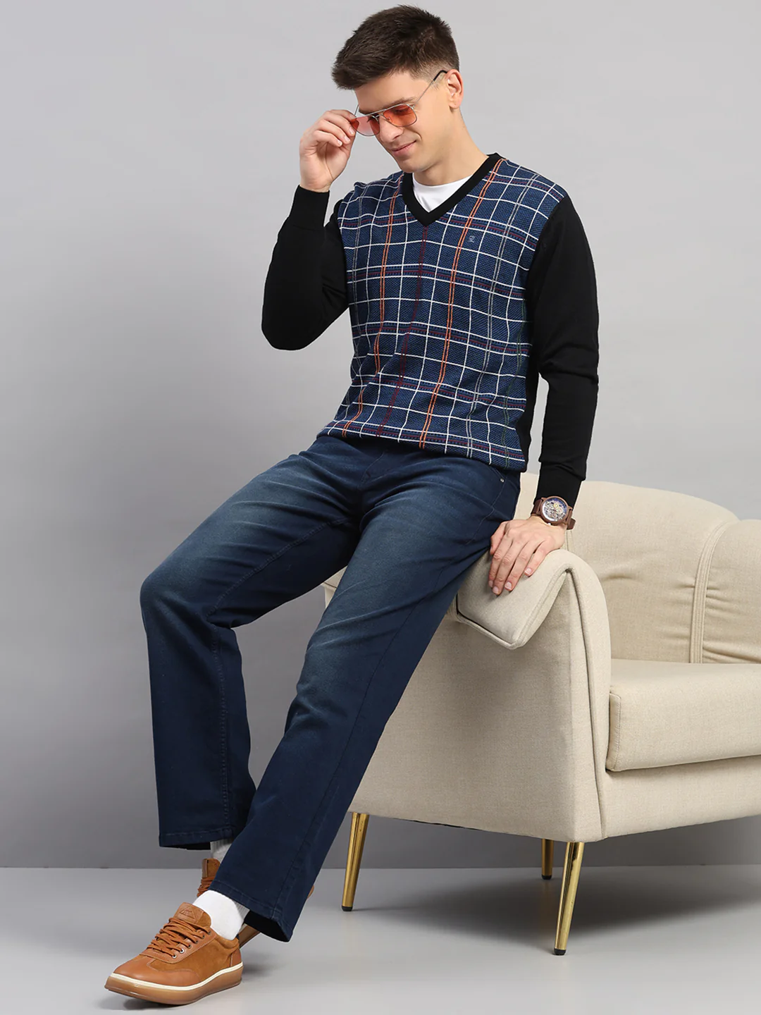 Luxuria Men Black Printed V Neck Full Sleeve Pullover - Image 6