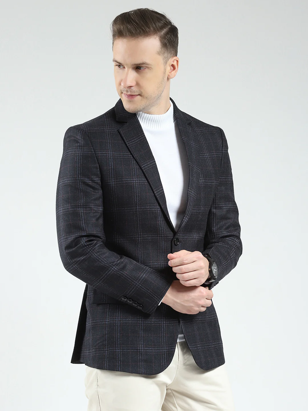 Luxuria Men Black Solid Notch Lapel Collar Full Sleeve Blazer - Image 4