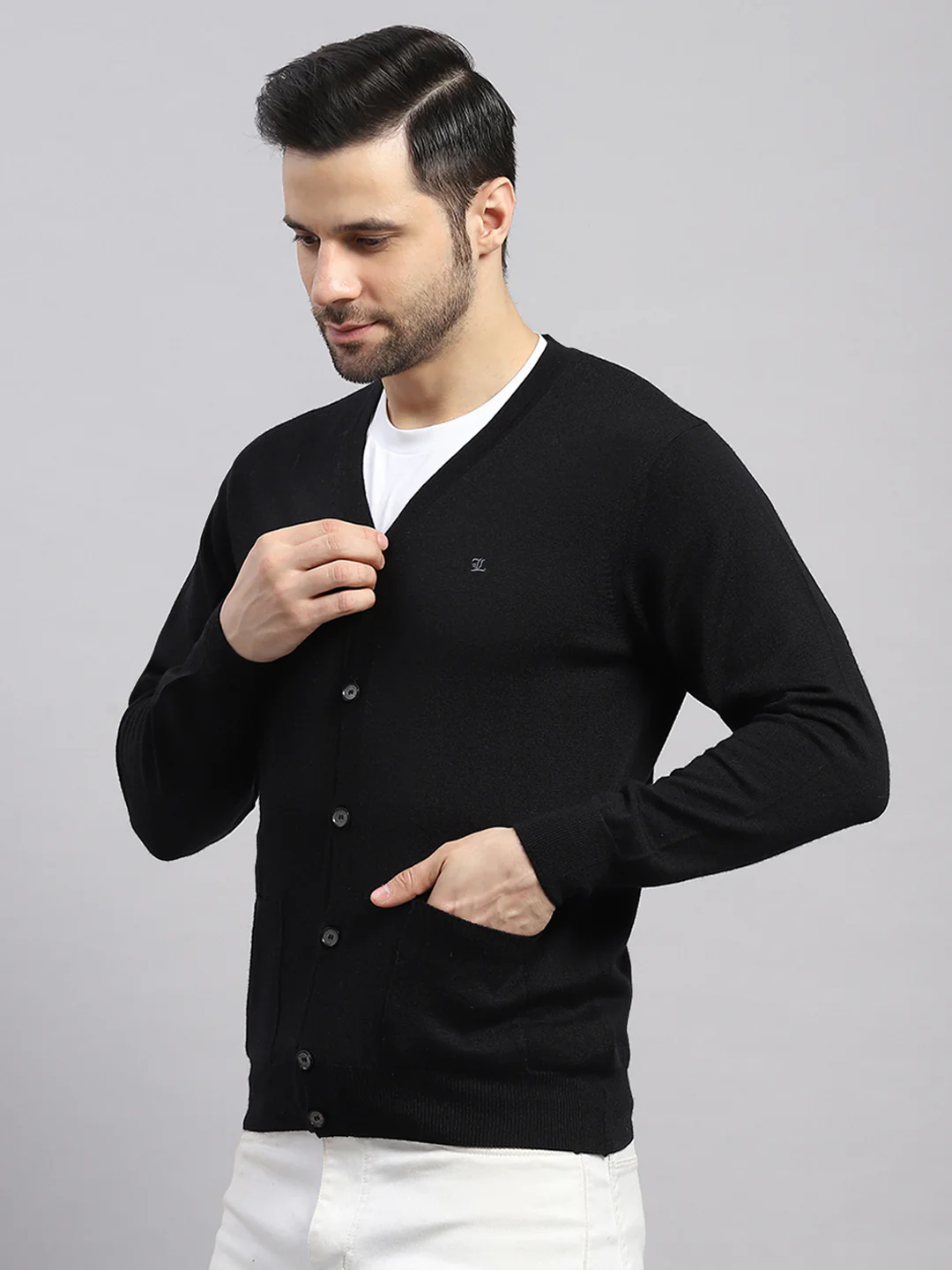 Luxuria Men Black Solid V Neck Full Sleeve Cardigan - Image 3