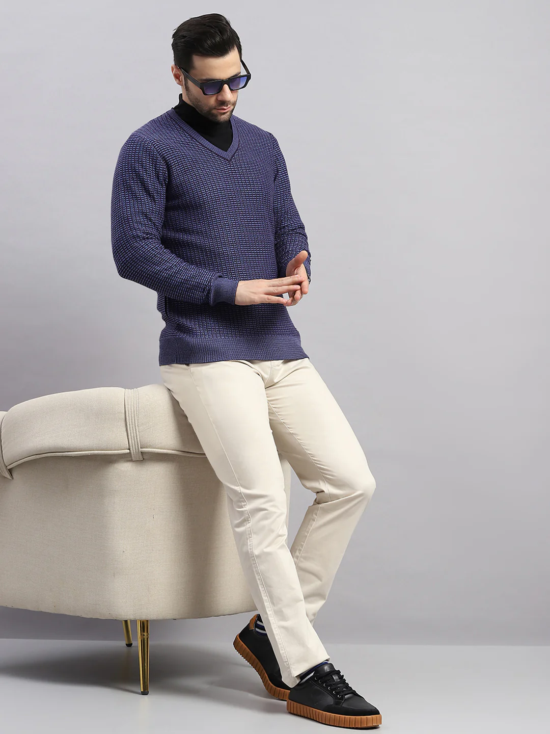 Luxuria Men Blue Printed V Neck Full Sleeve Pullover - Image 2