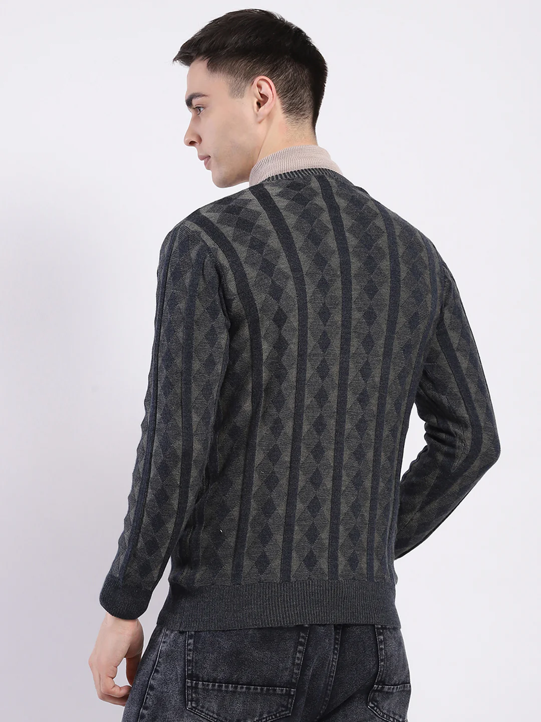 Luxuria Men Charcoal Self Design V Neck Full Sleeve Pullover - Image 5
