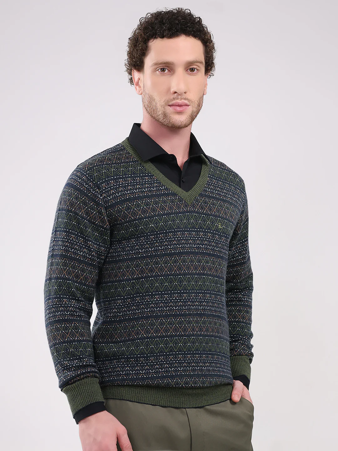 Luxuria Men Green Printed V Neck Full Sleeve Pullover - Image 4