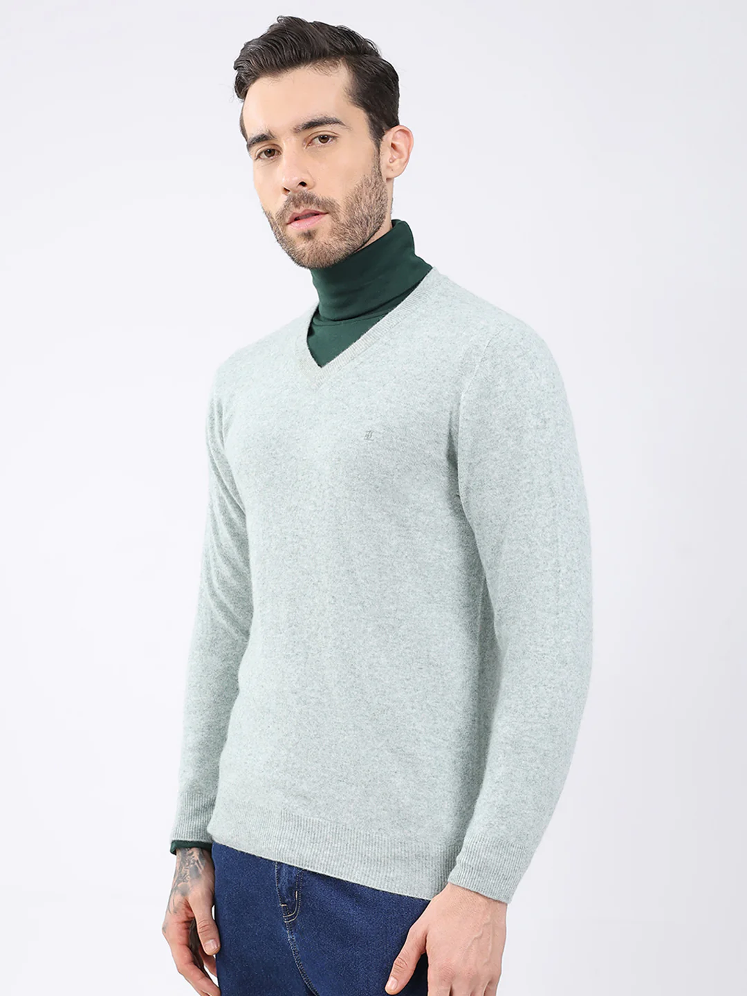 Luxuria Men Green Solid V Neck Full Sleeve Pullover - Image 3