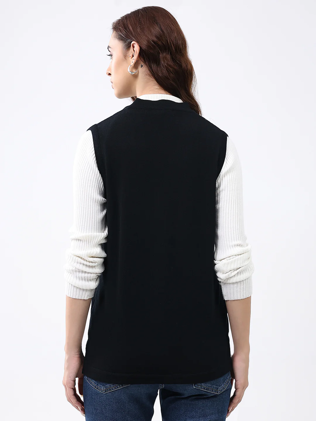 Luxuria Women Black Solid V Neck Sleeveless Cardigan - Image 5