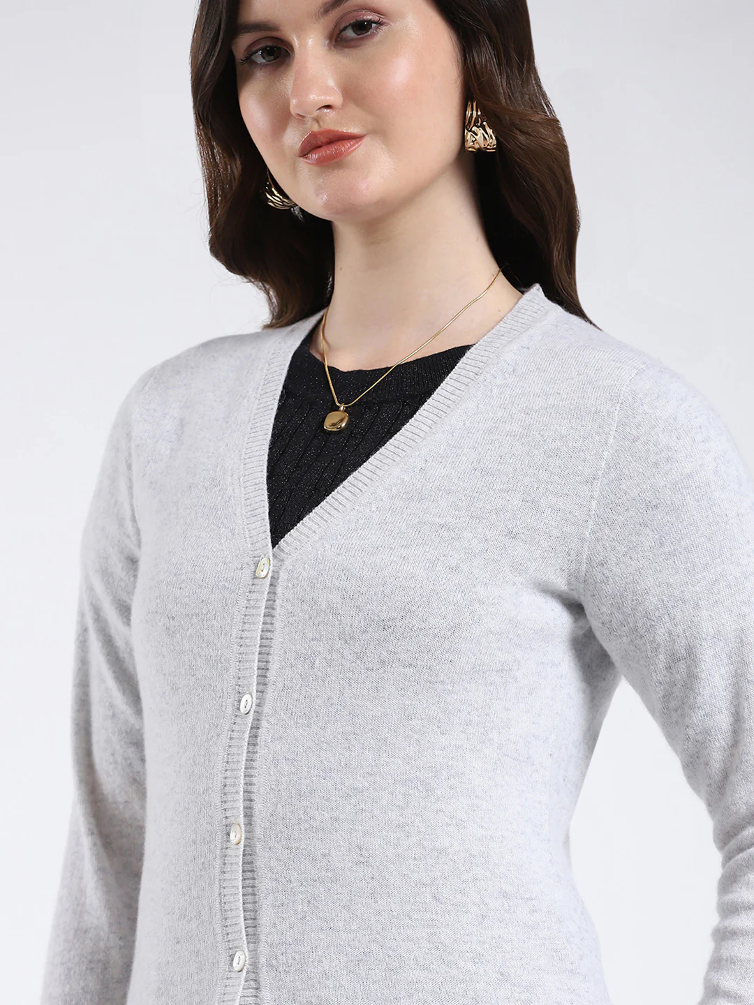 Luxuria Women Light Grey Solid V Neck Full Sleeve Cardigan - Image 6