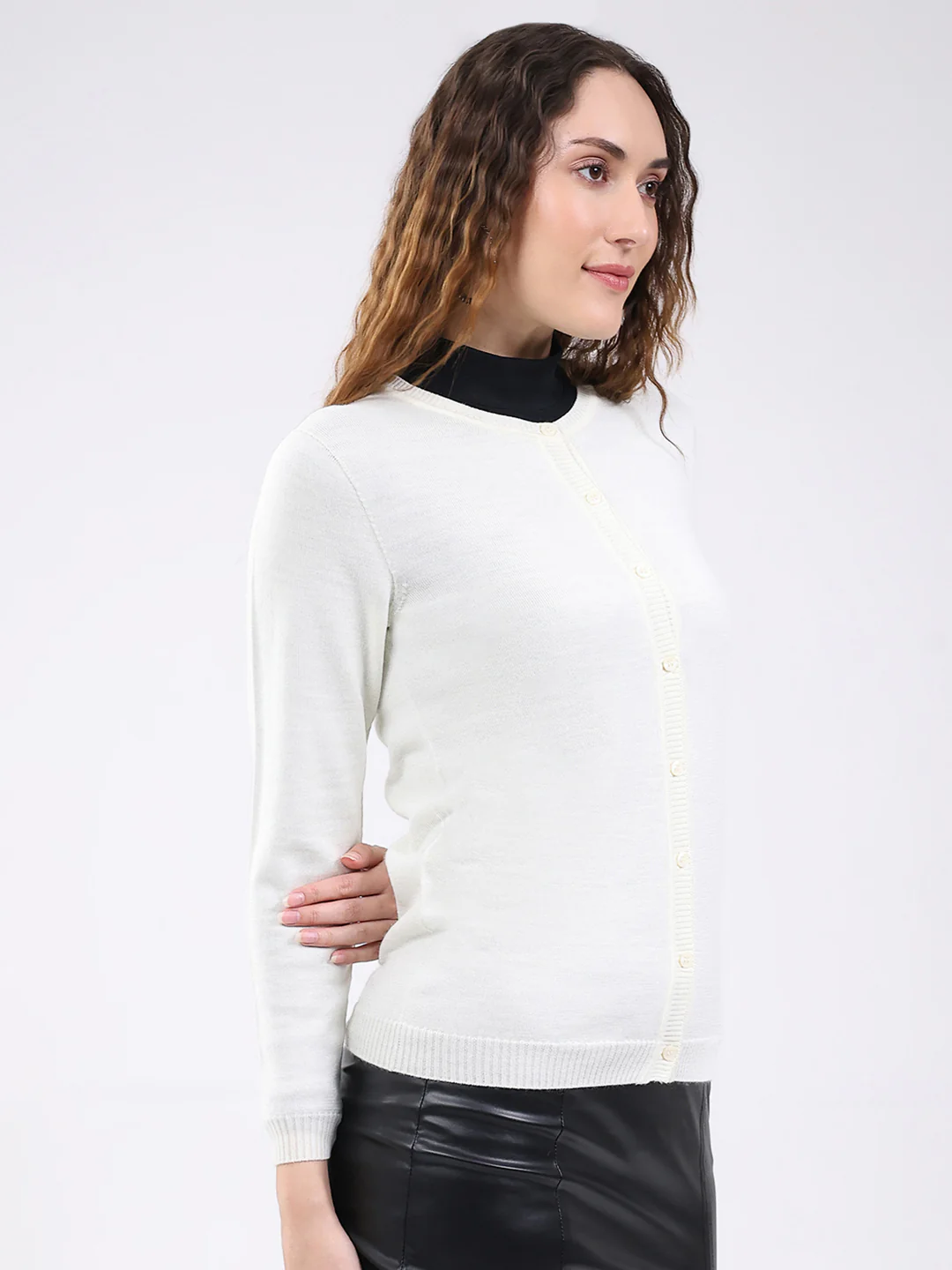 Luxuria Women White Solid Round Neck Full Sleeve Cardigan - Image 4