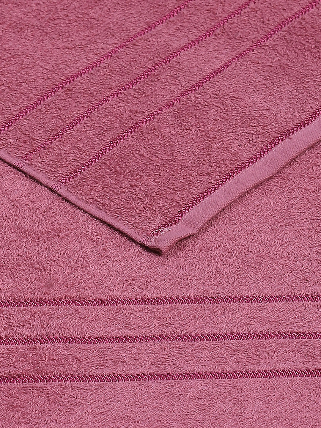 Mauve Cotton Solid 350 GSM Bath Towel (Soho) - Image 4