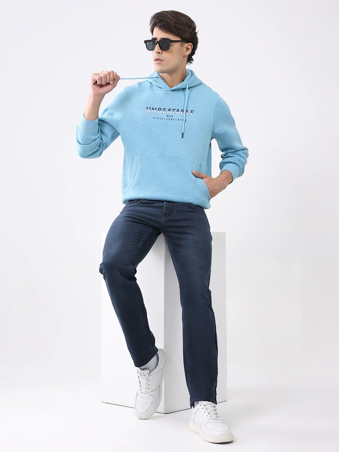 Men Aqua Blue Solid Hooded Full Sleeve Sweatshirt - Image 2