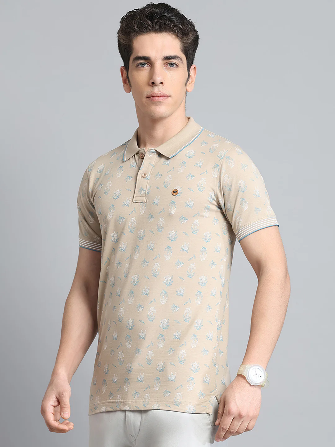 Men Beige Printed Collar Half Sleeve T-Shirt - Image 3