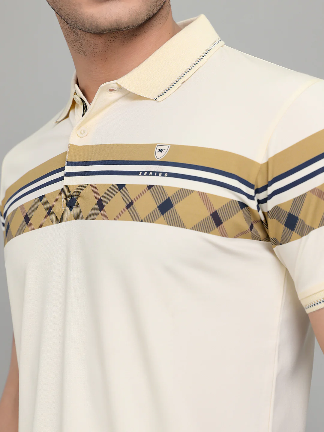 Men Beige Printed Collar Half Sleeve T-Shirt - Image 4
