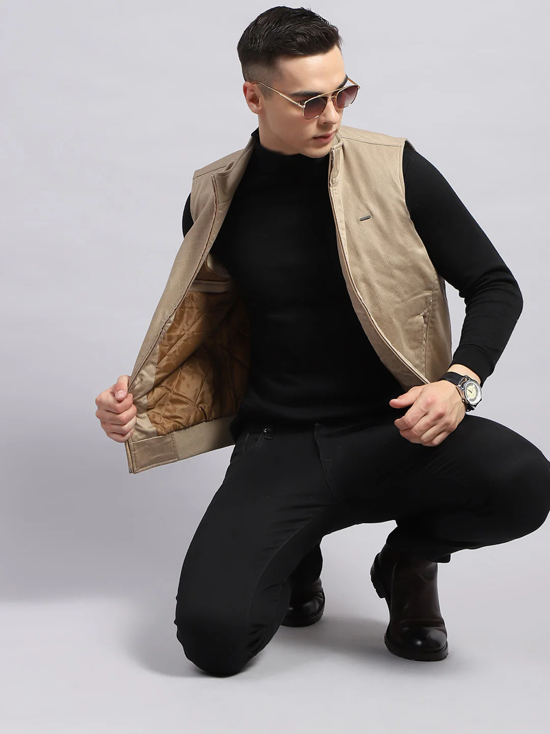 Men Beige Printed Mock Neck Sleeveless Jacket - Image 2