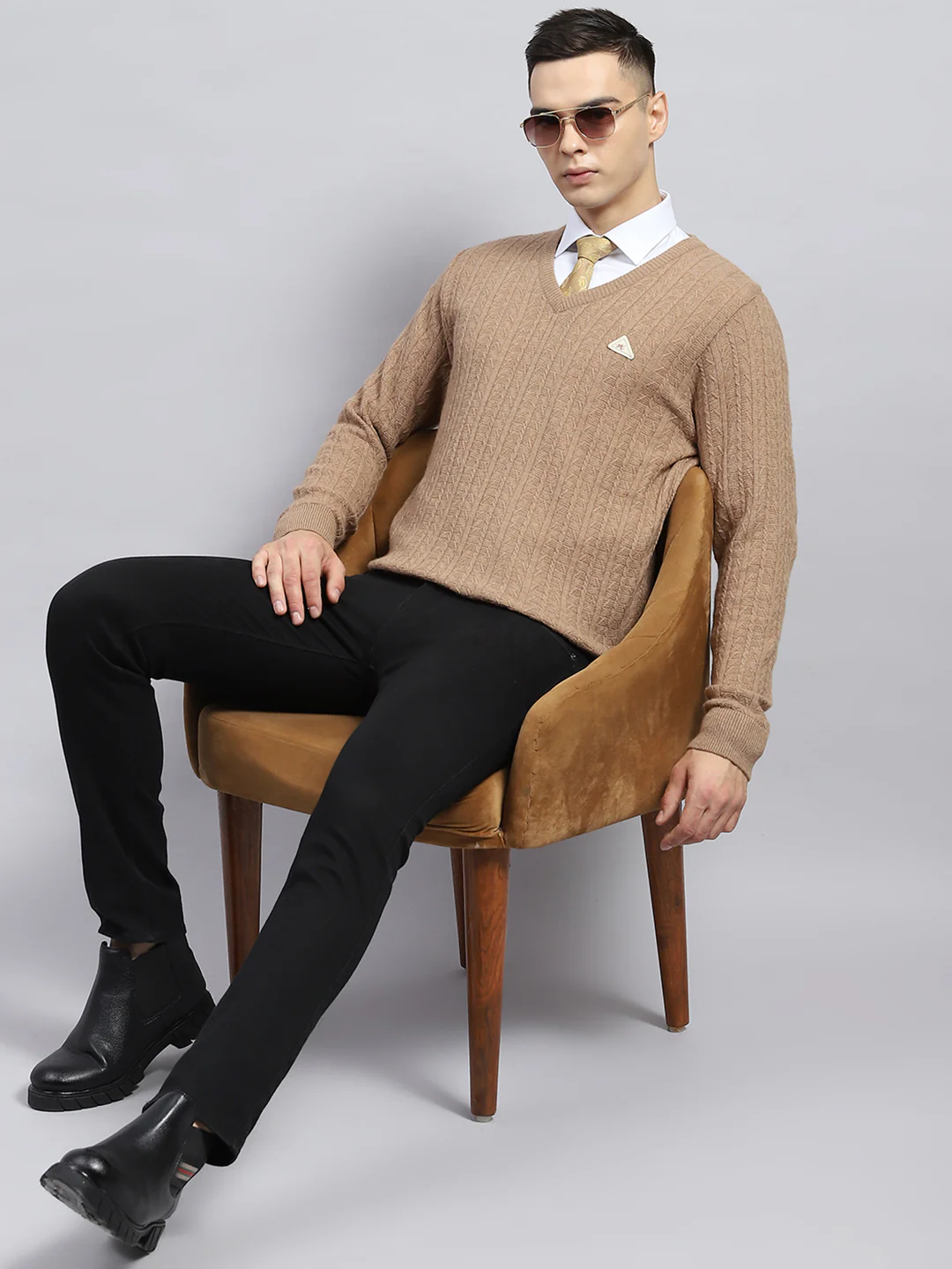 Men Beige Self Design V Neck Full Sleeve Pullover - Image 2
