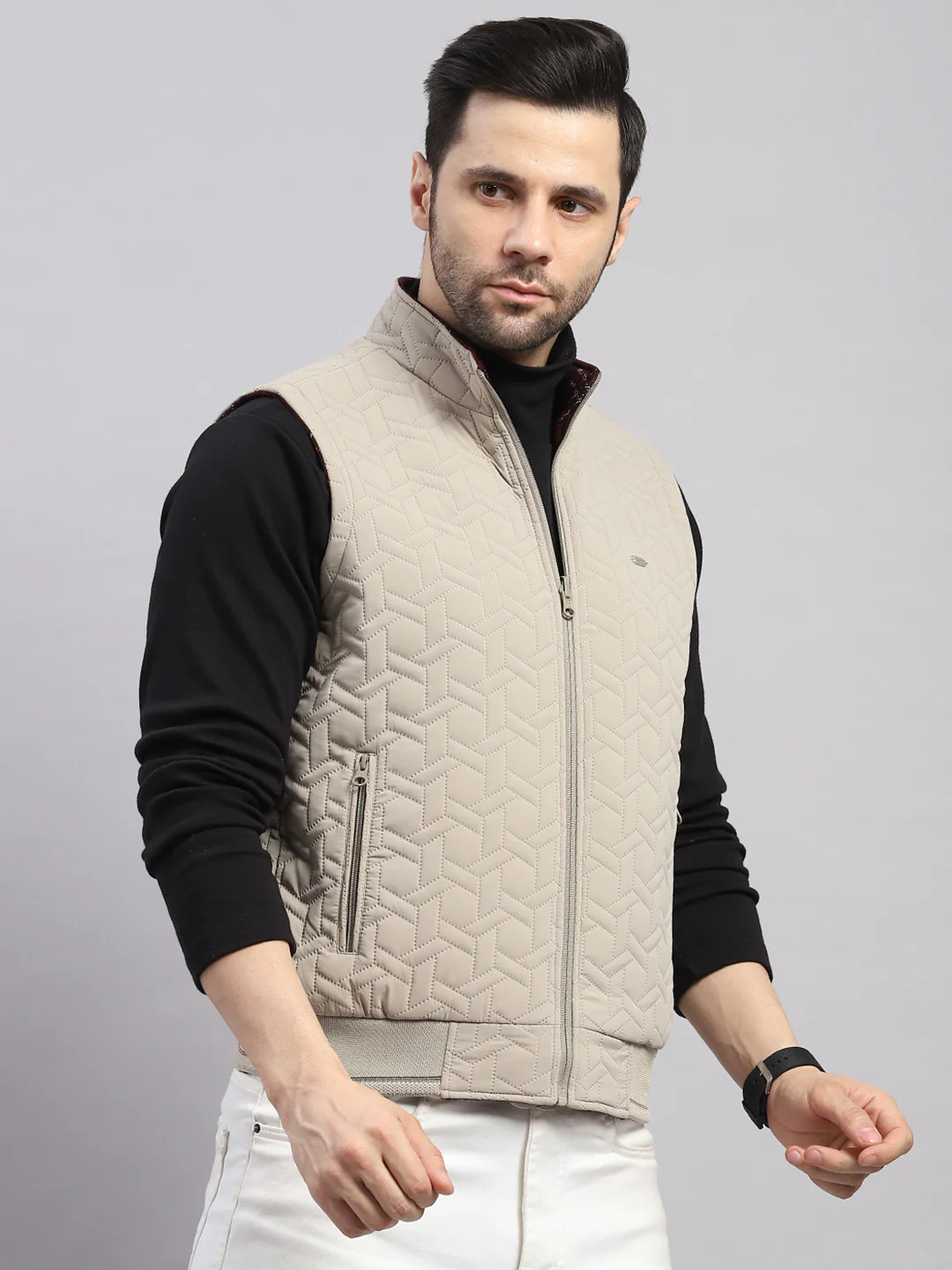 Men Beige Solid Collar Sleeveless Reversible Jacket - Image 4