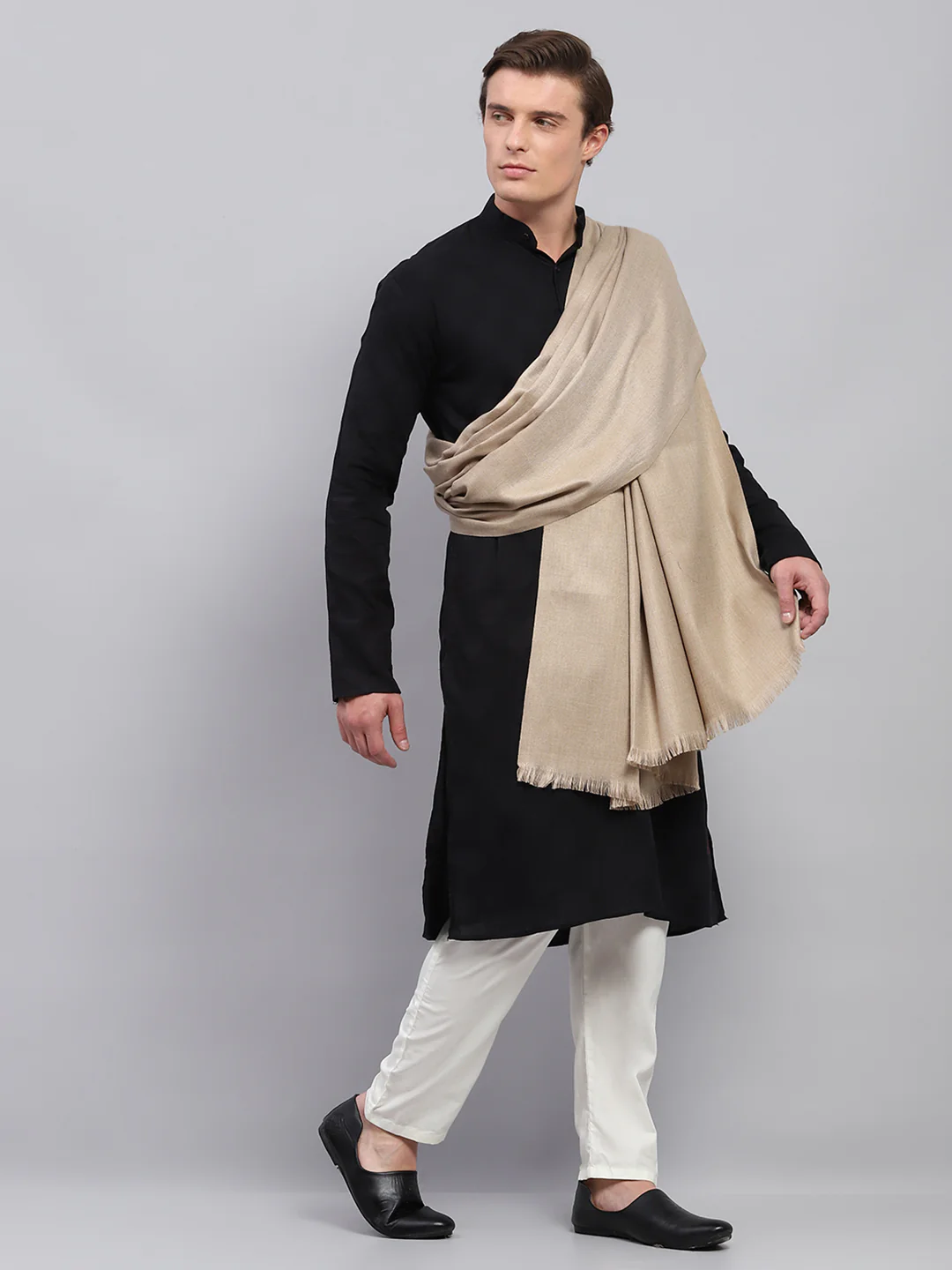 Men Beige Solid Lohi Shawl - Image 4