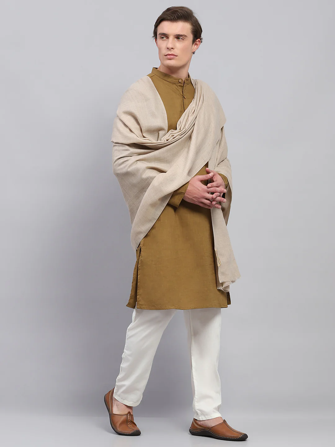 Men Beige Solid Lohi Shawl - Image 4