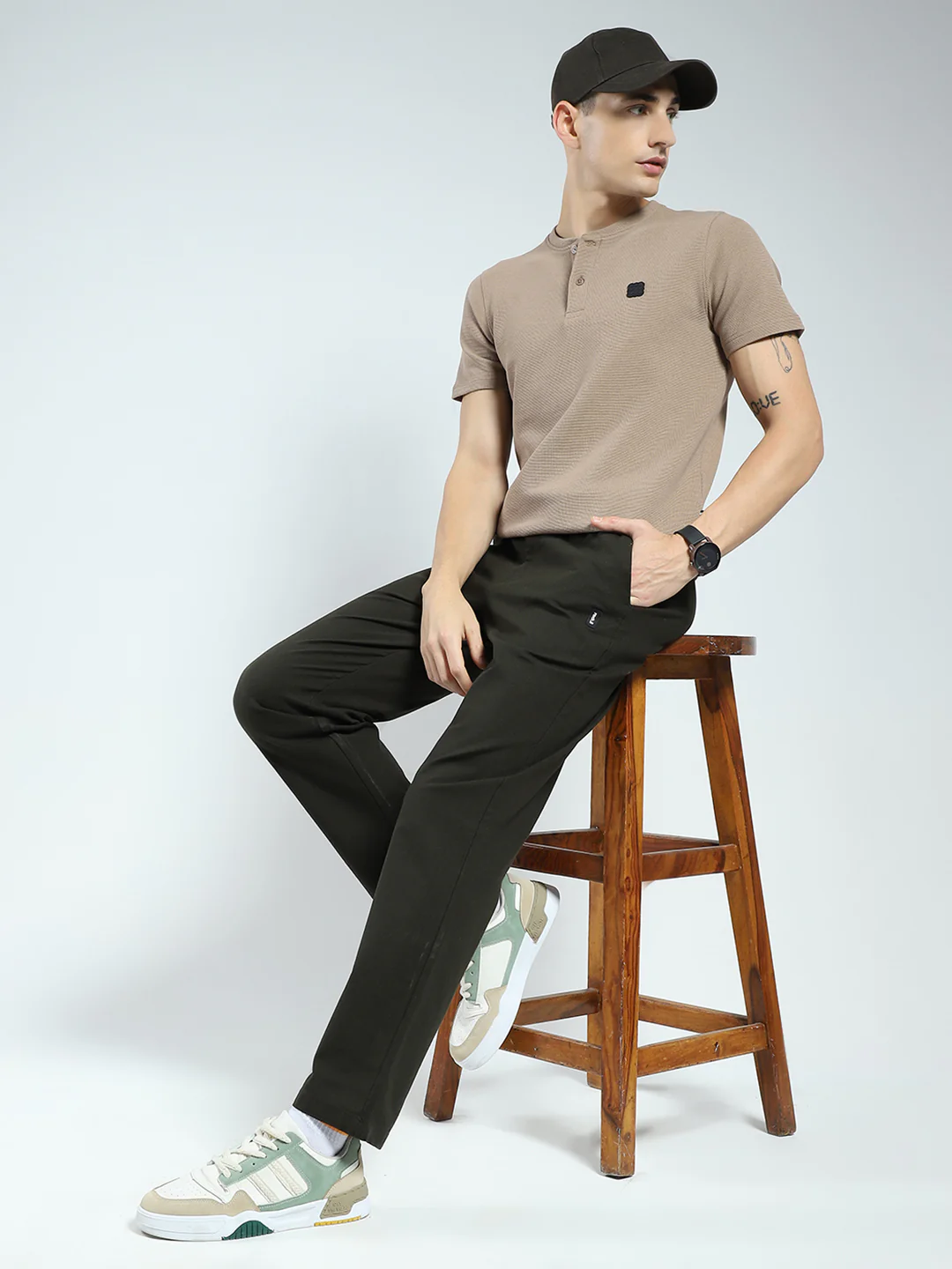 Rock.it Men Beige Solid Round Neck Half Sleeve T-Shirt - Image 2