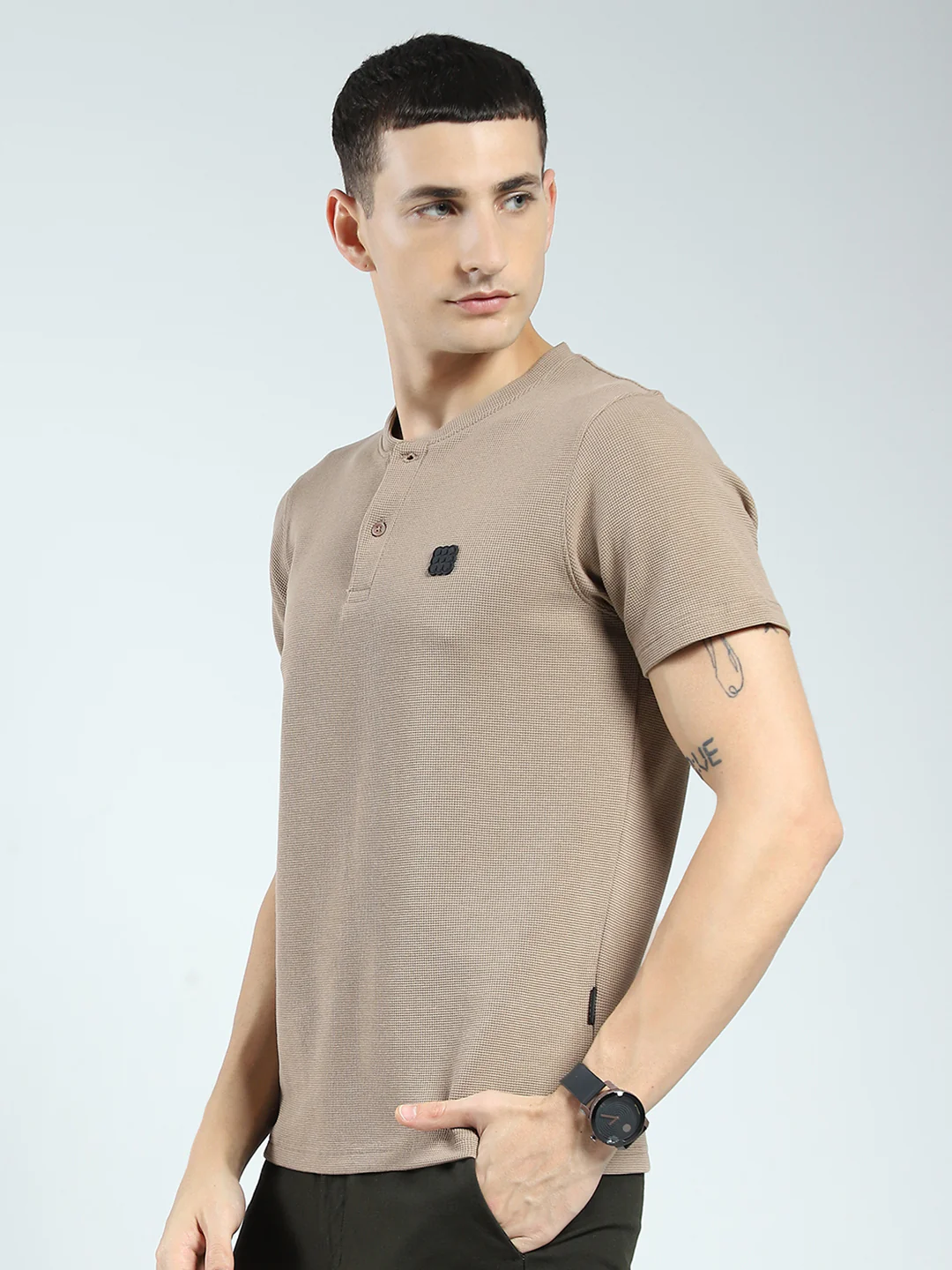 Rock.it Men Beige Solid Round Neck Half Sleeve T-Shirt - Image 3