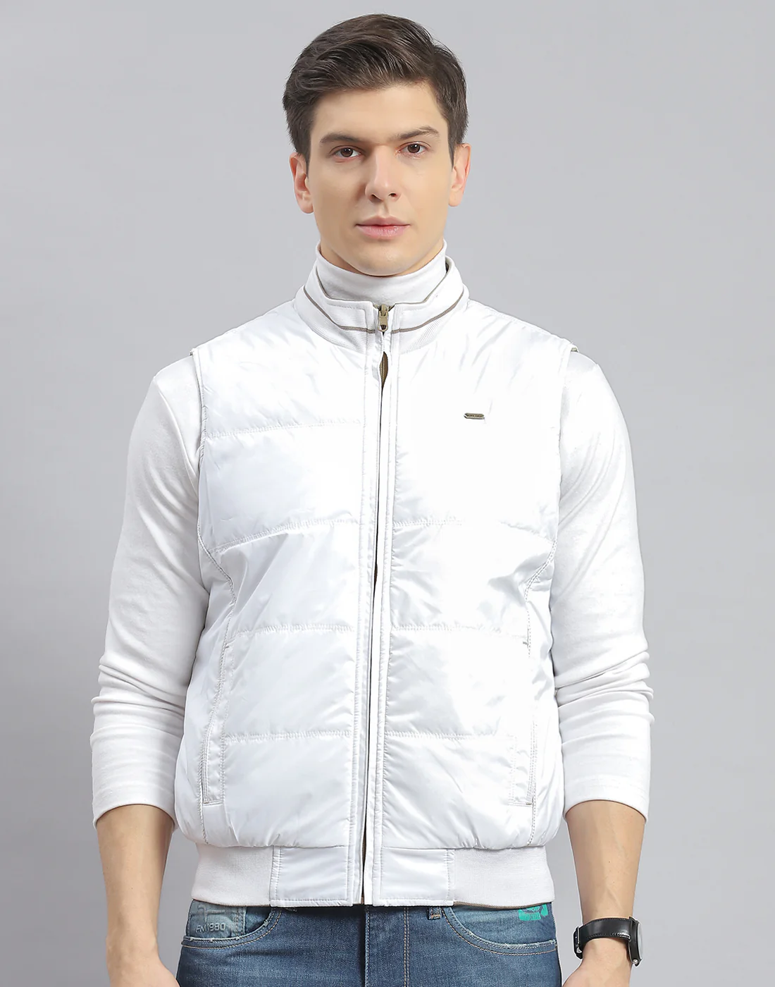 Men Beige Solid Stand Collar Sleeveless Jacket - Image 2