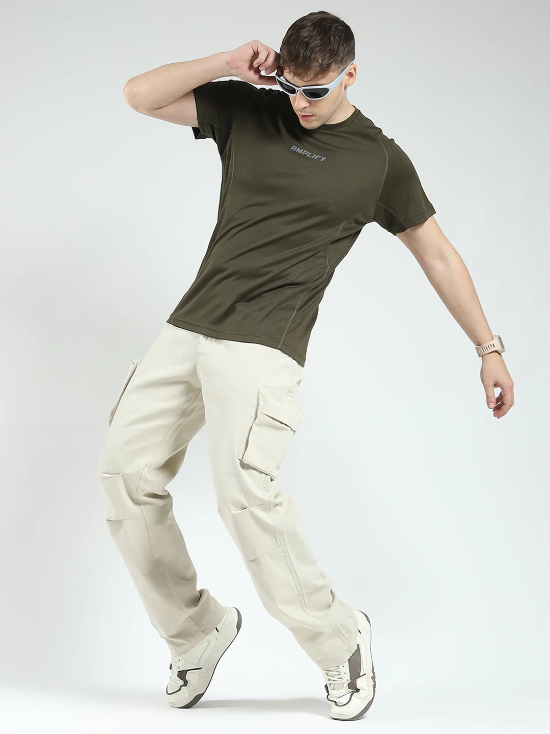 Rock.it Men Beige Solid Straight Fit Cargo - Image 2