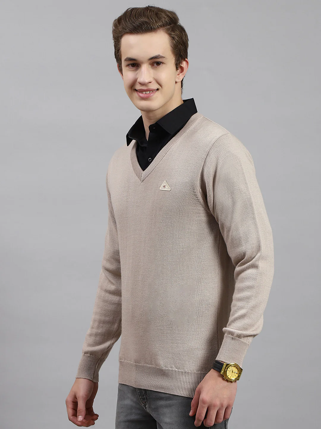 Men Beige Solid V Neck Full Sleeve Pullover - Image 3