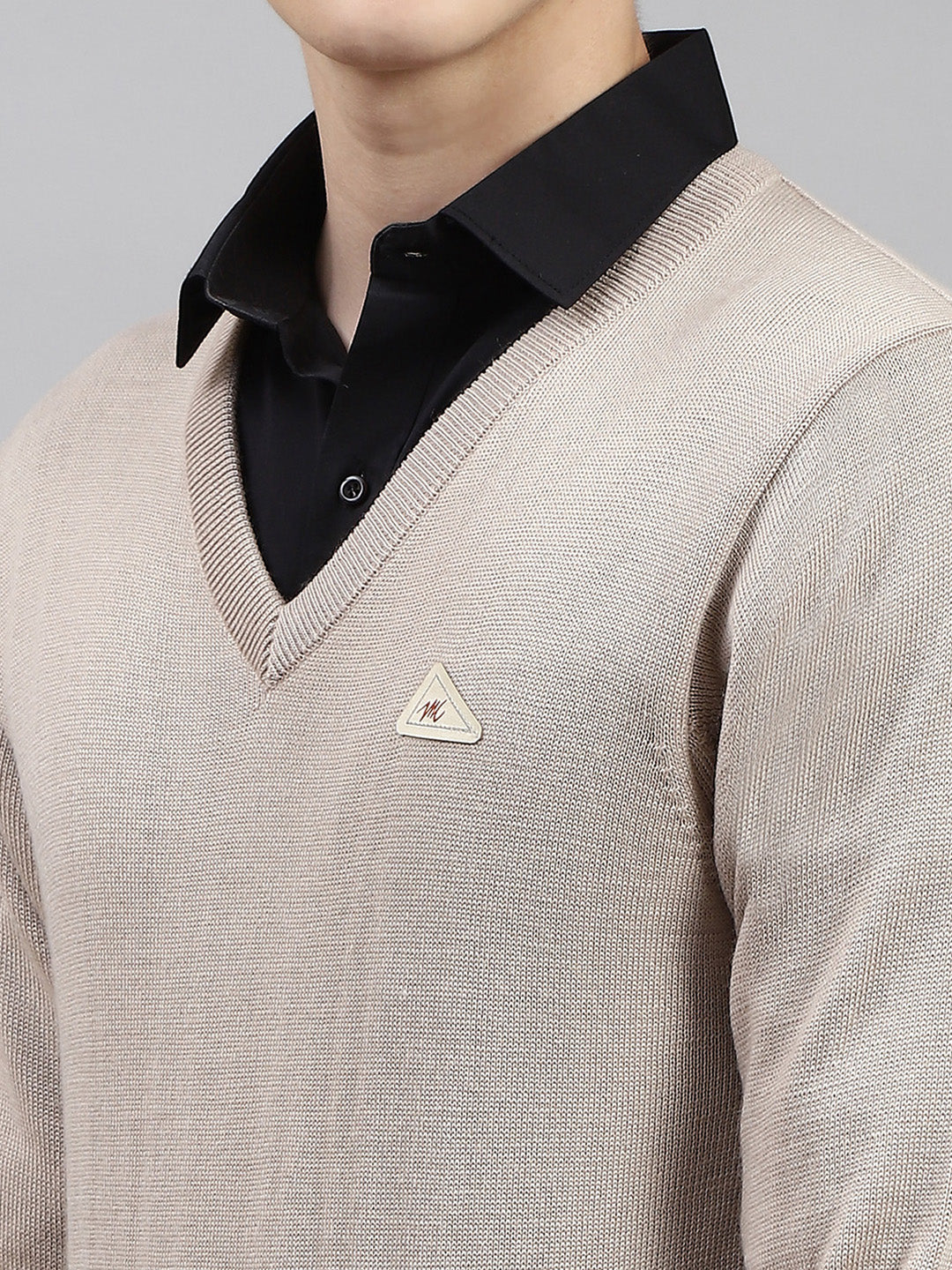 Men Beige Solid V Neck Full Sleeve Pullover - Image 6