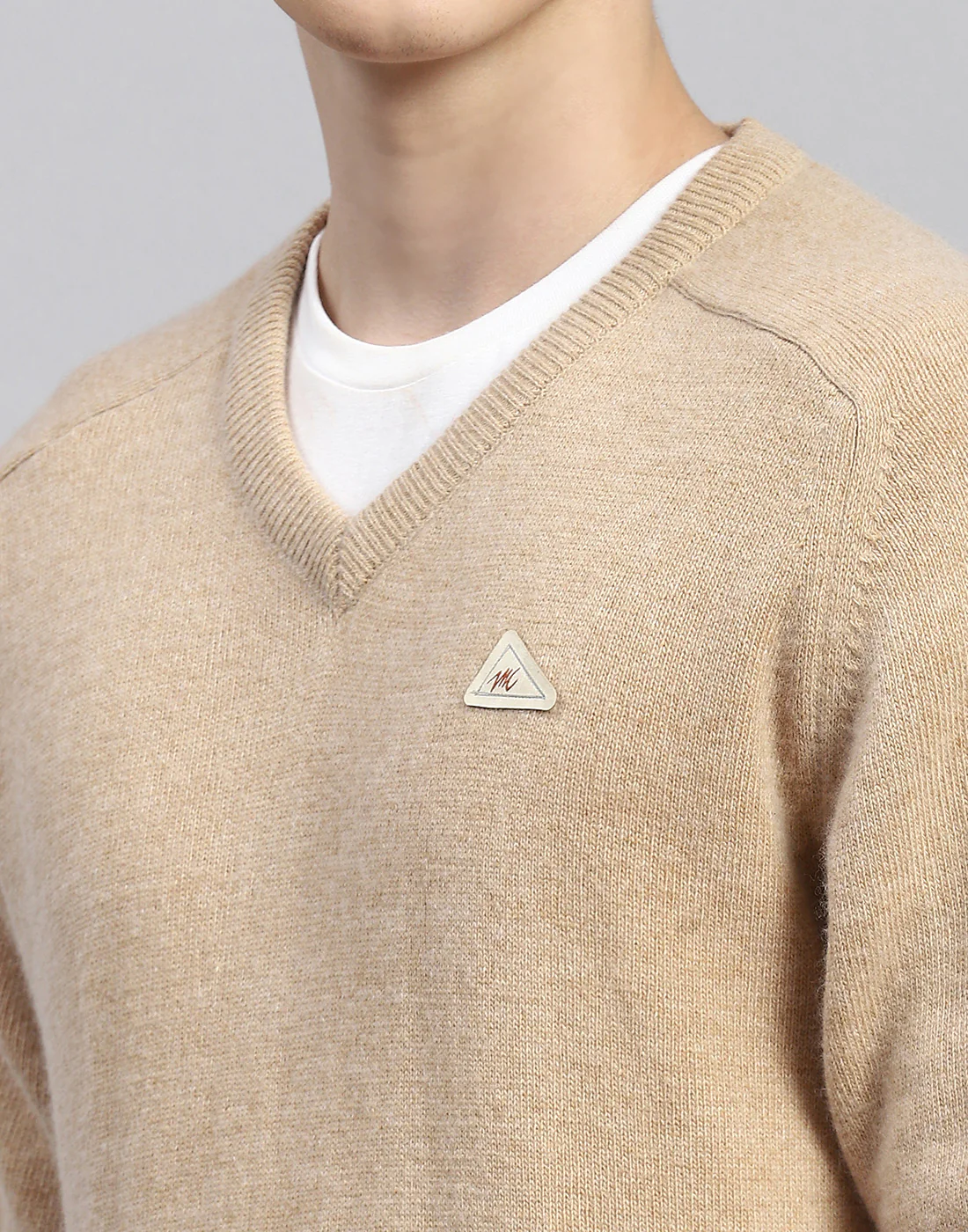 Men Beige Solid V Neck Full Sleeve Pullover - Image 6