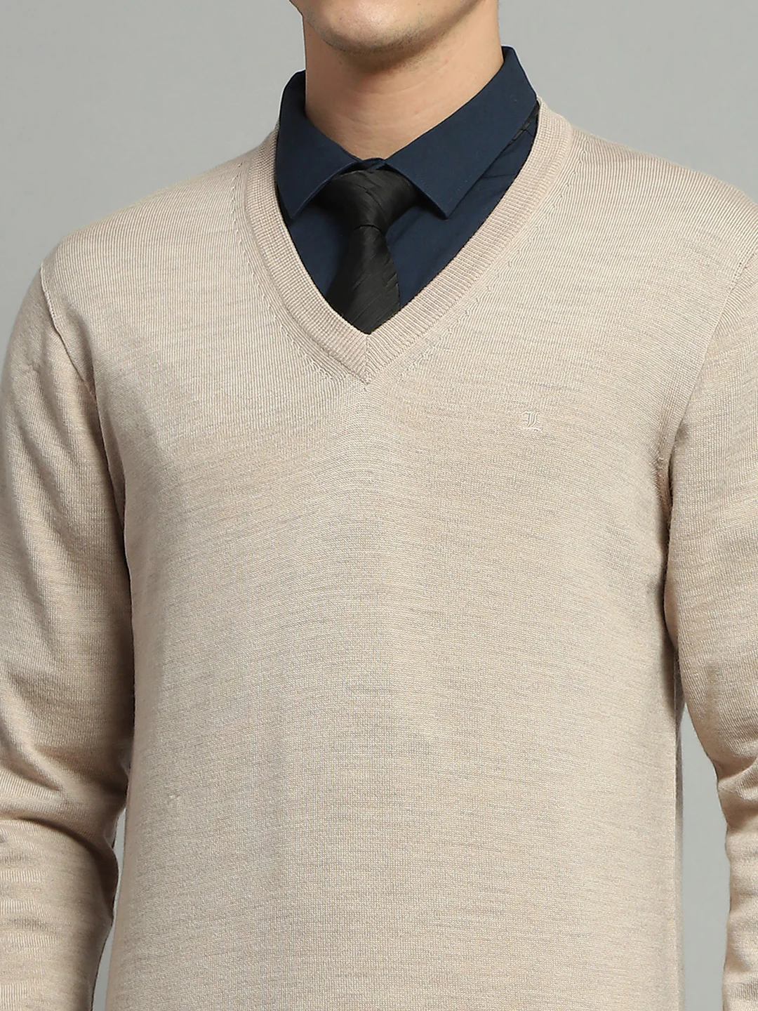 Luxuria Men Beige Solid V Neck Full Sleeve Pullover - Image 7