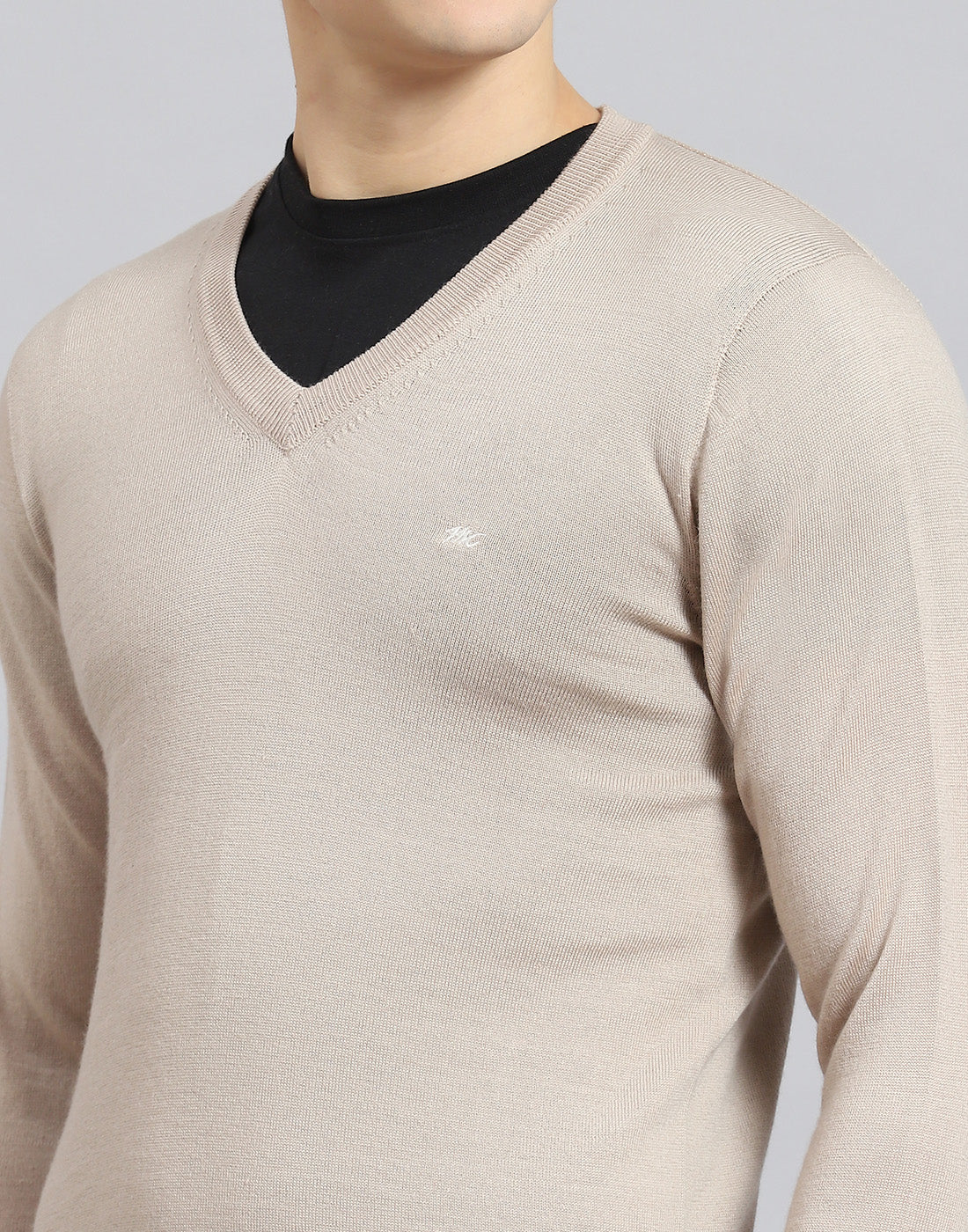 Men Beige Solid V Neck Full Sleeve Pullover - Image 7
