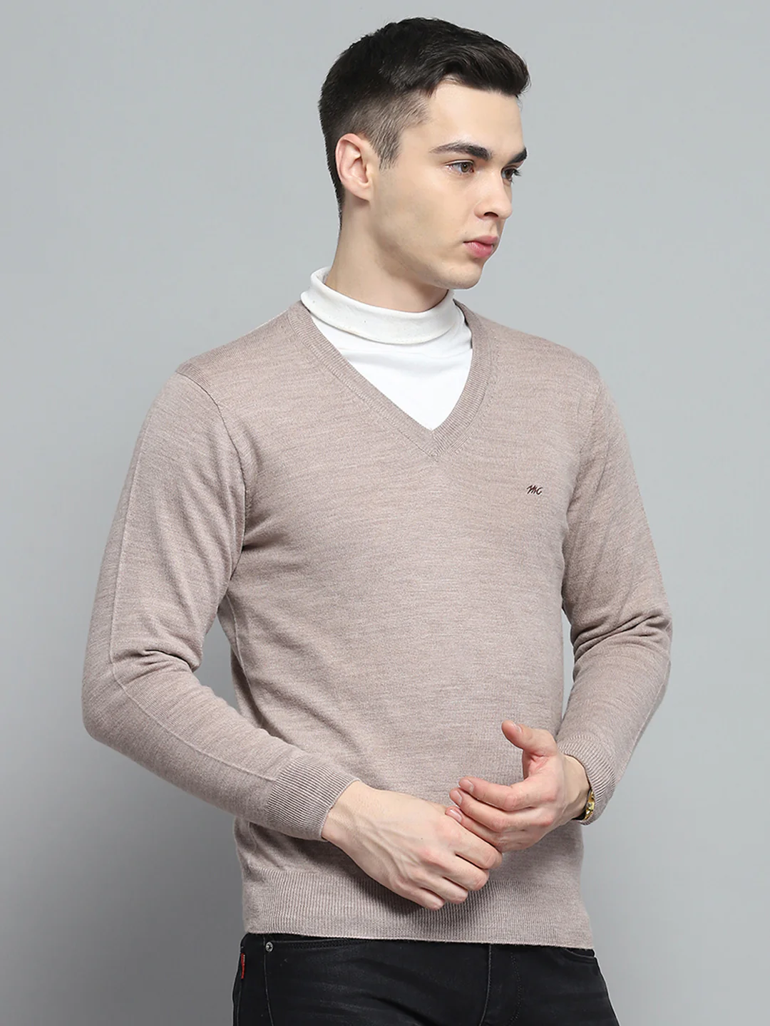 Men Beige Solid V Neck Full Sleeve Pullover - Image 4