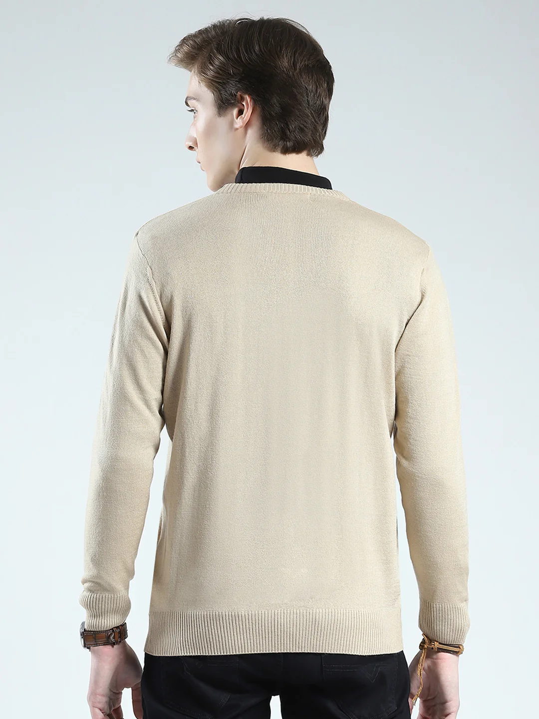 Men Beige Solid V Neck Full Sleeve Pullover - Image 5