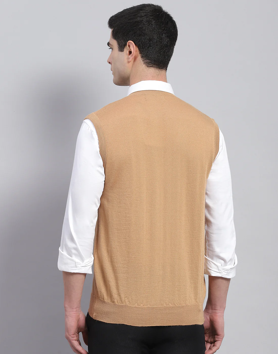 Men Beige Solid V Neck Sleeveless Cardigan - Image 6