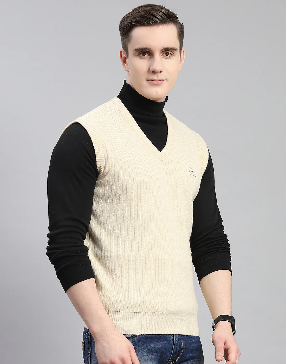 Men Beige Solid V Neck Sleeveless Sweater - Image 4