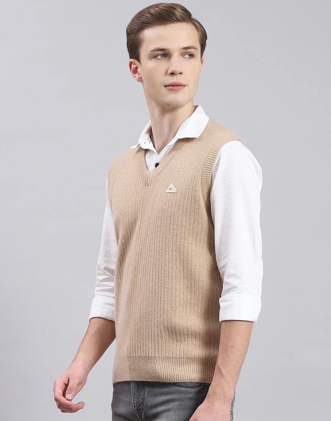 Men Beige Solid V Neck Sleeveless Sweater - Image 4