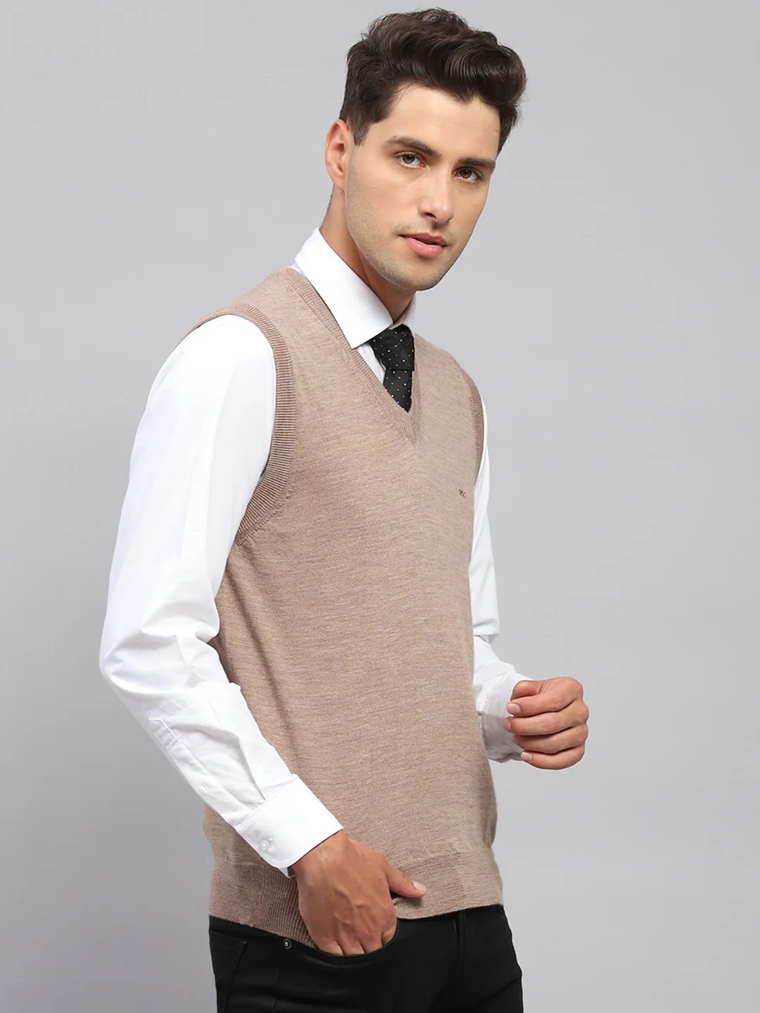 Men Beige Solid V Neck Sleeveless Sweater - Image 4