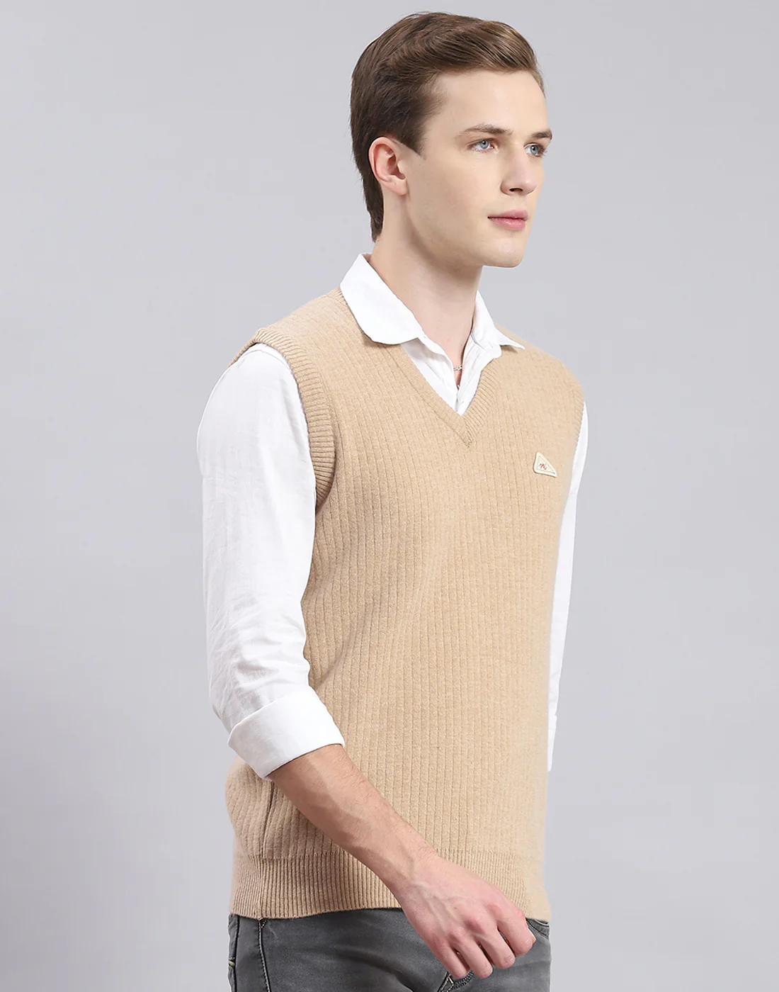 Men Beige Solid V Neck Sleeveless Sweater - Image 4