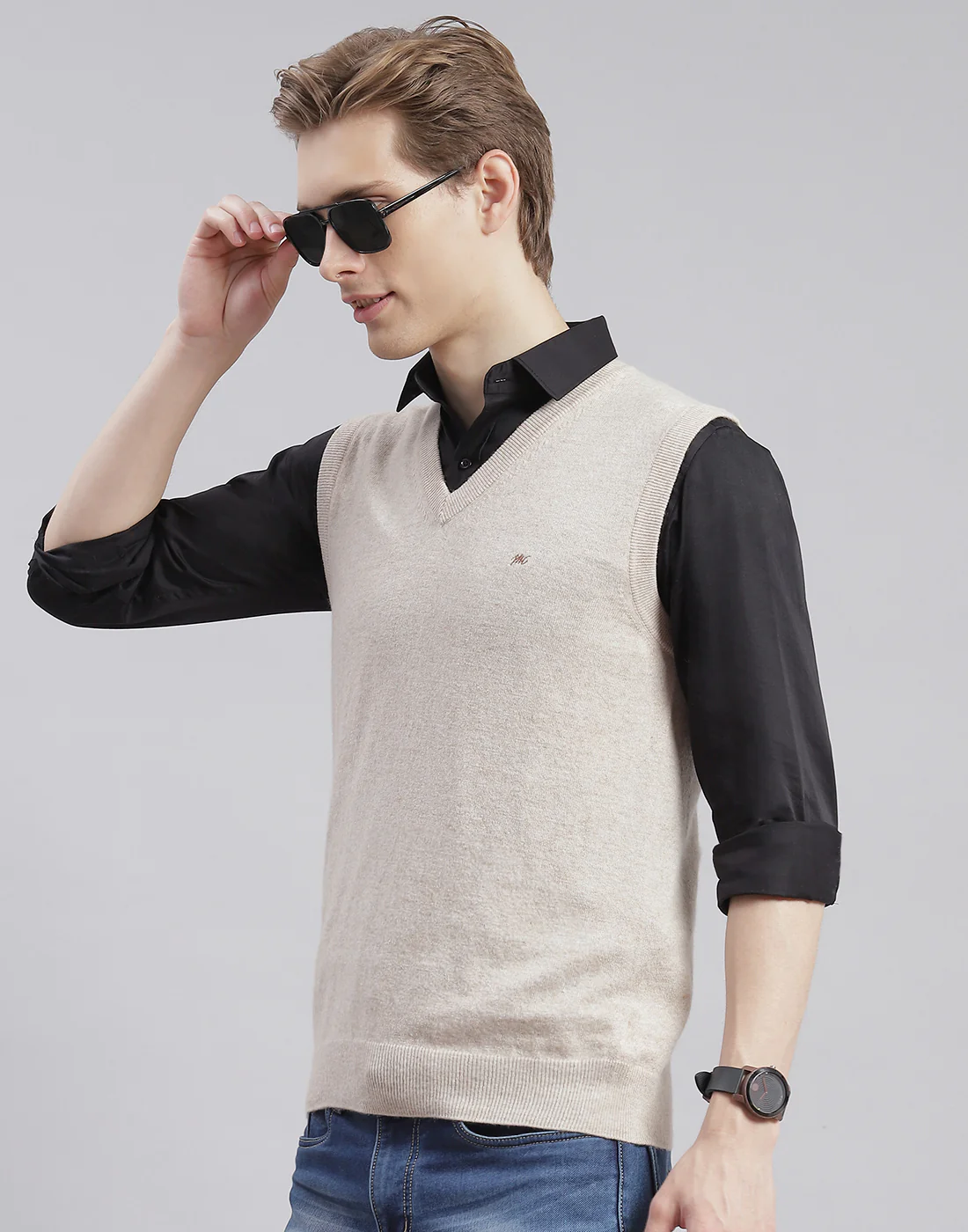 Men Beige Solid V Neck Sleeveless Sweater - Image 3