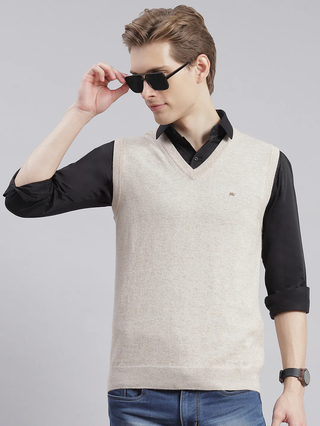 Men Beige Solid V Neck Sleeveless Sweaters/Pullovers - Image 2