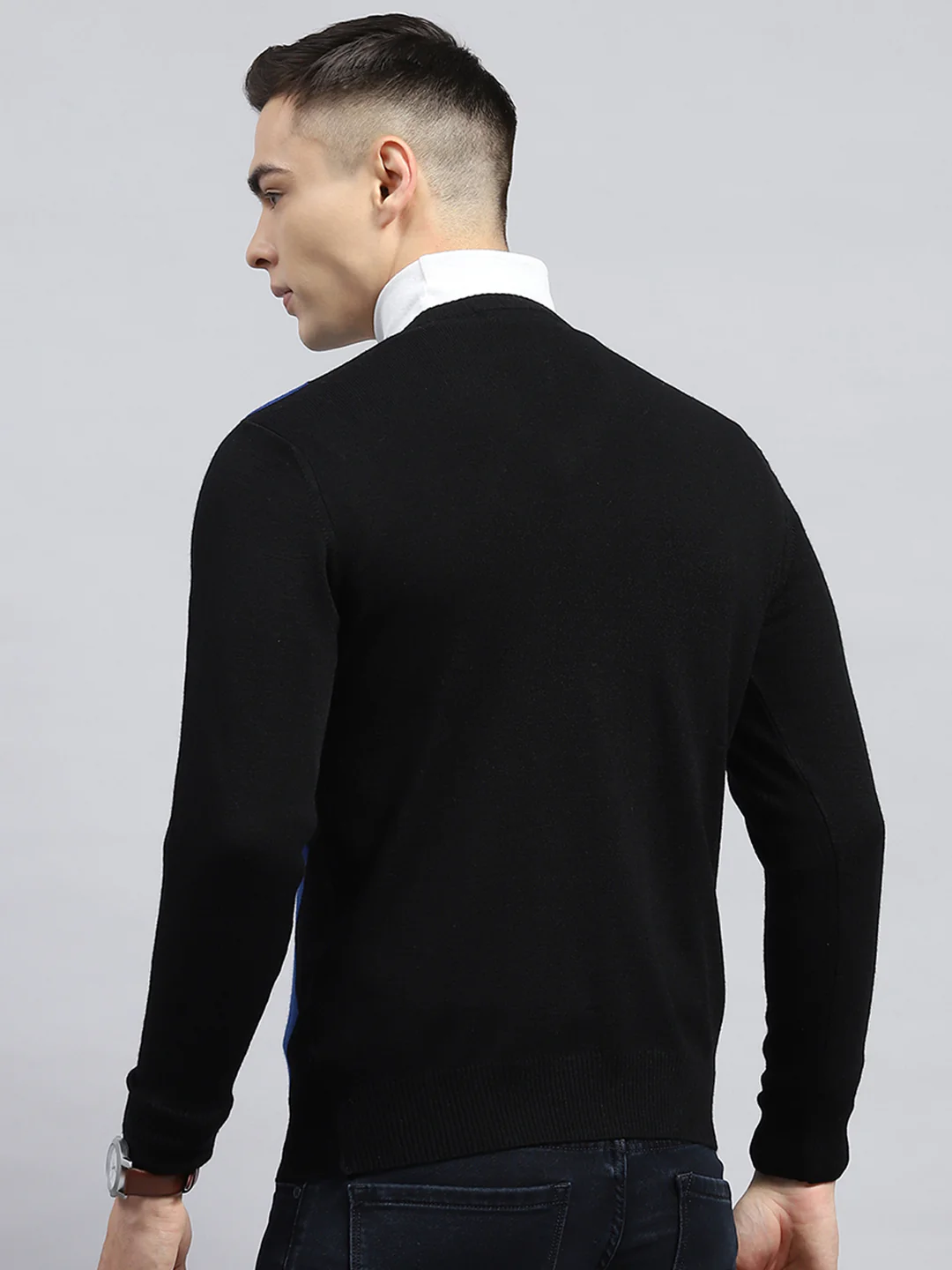 Men Black Geometric V Neck Full Sleeve Pullover - Image 5
