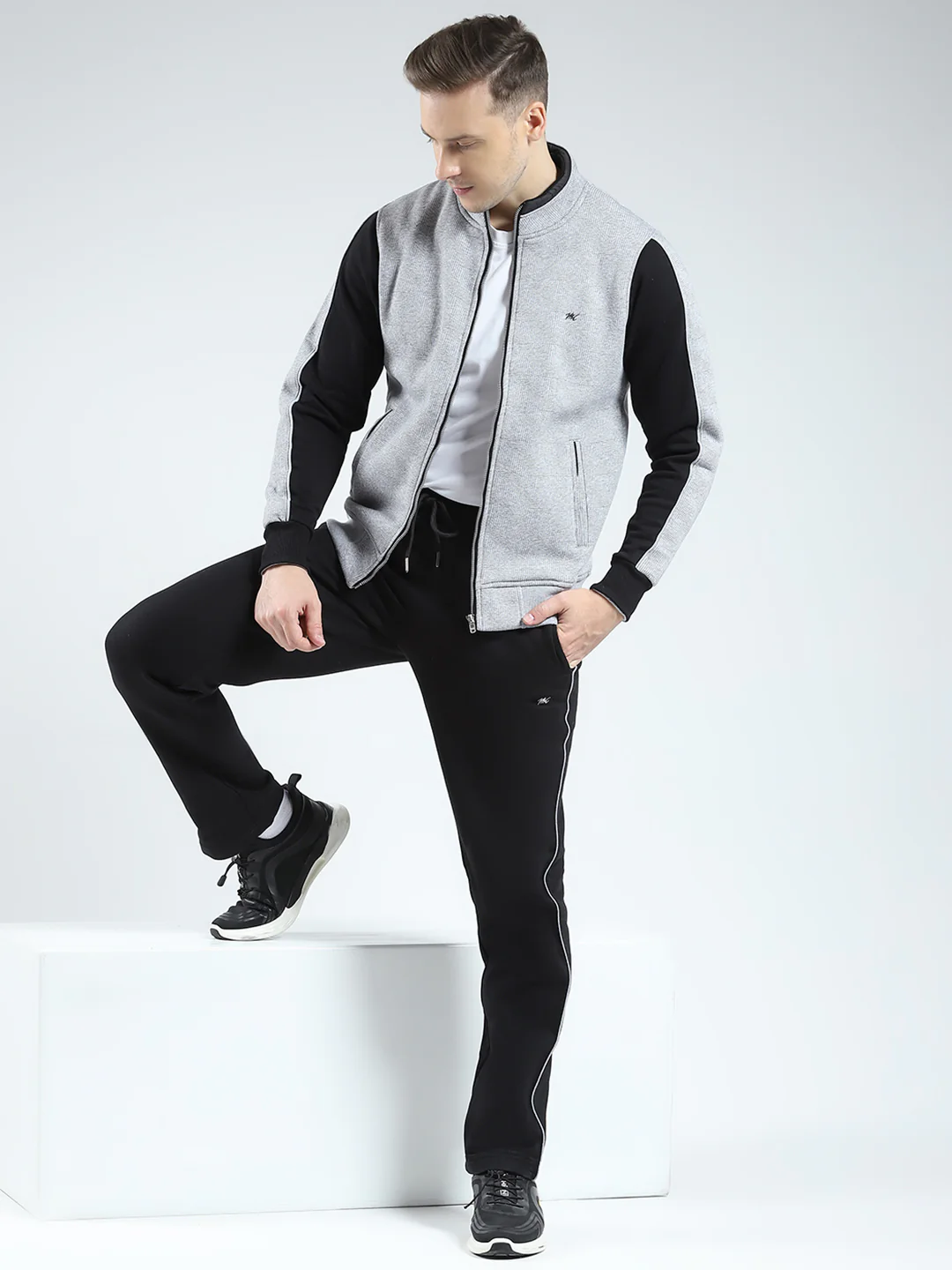Men Black & Grey Solid Mock Neck Full Sleeve Winter Tracksuit - Image 2