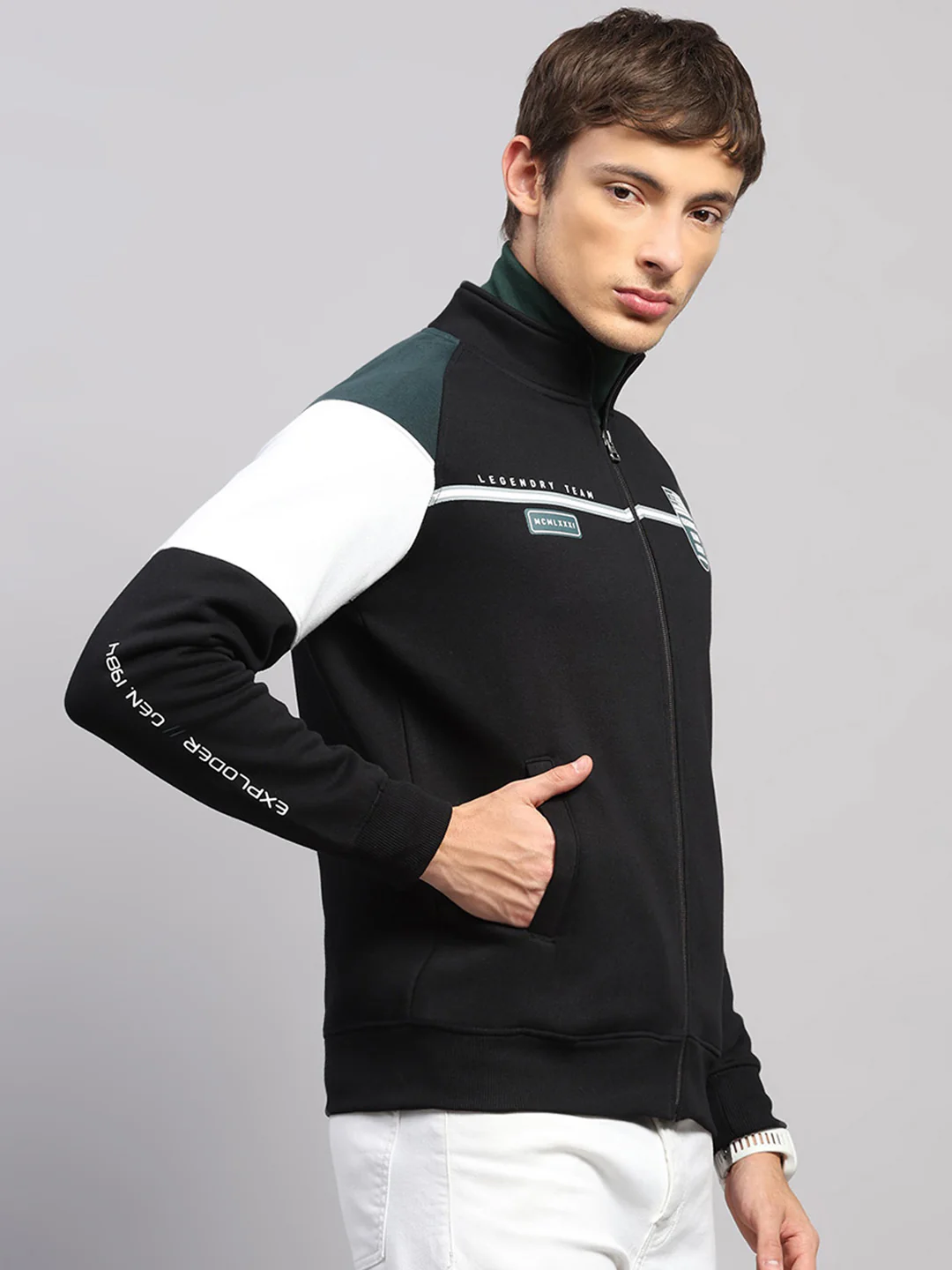 Men Black Printed Collar Full Sleeve Sweatshirt - Image 4