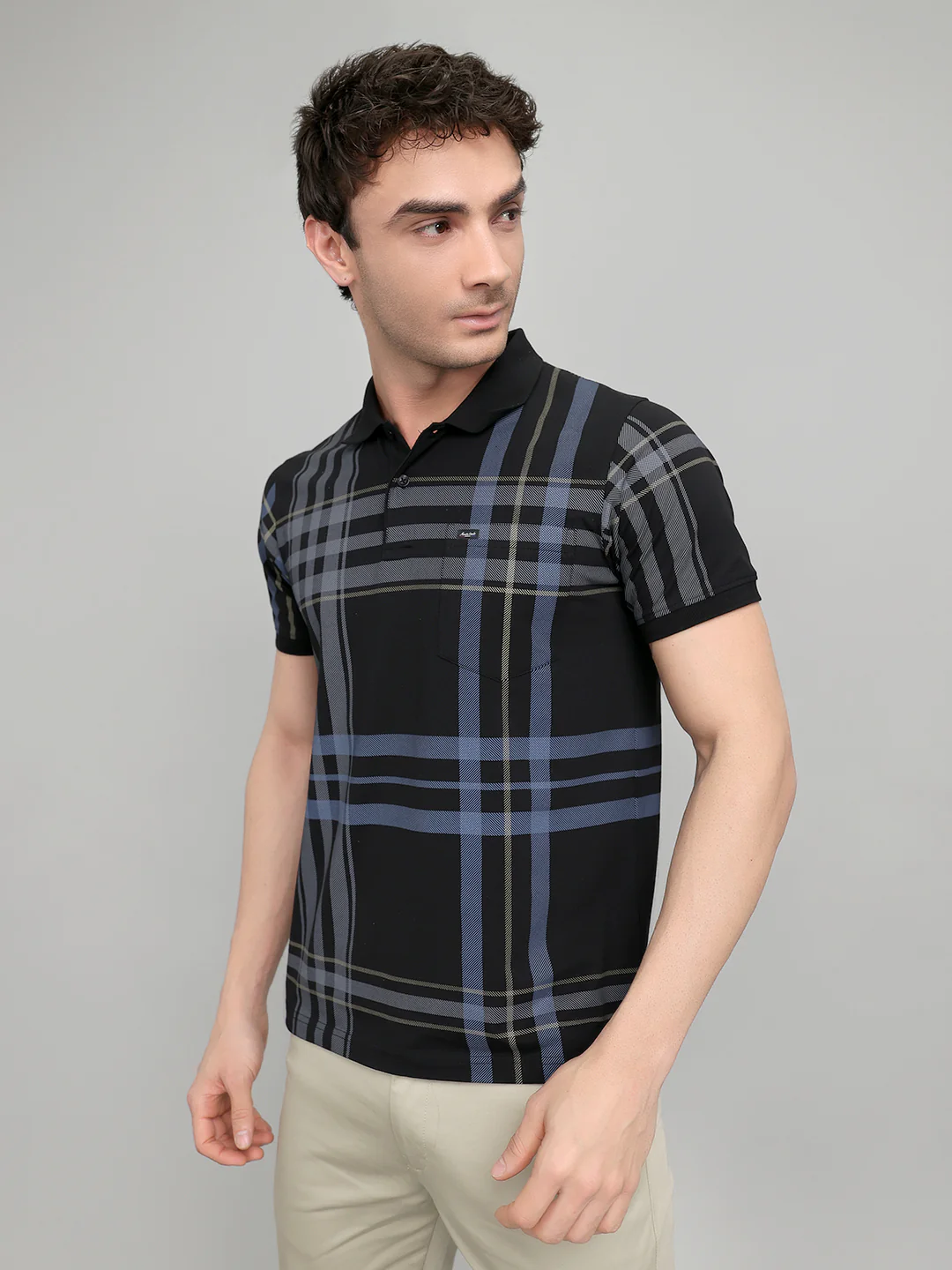 Men Black Printed Collar Half Sleeve T-Shirt - Image 2