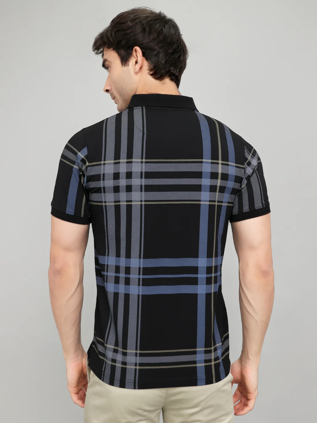 Men Black Printed Collar Half Sleeve T-Shirt - Image 4